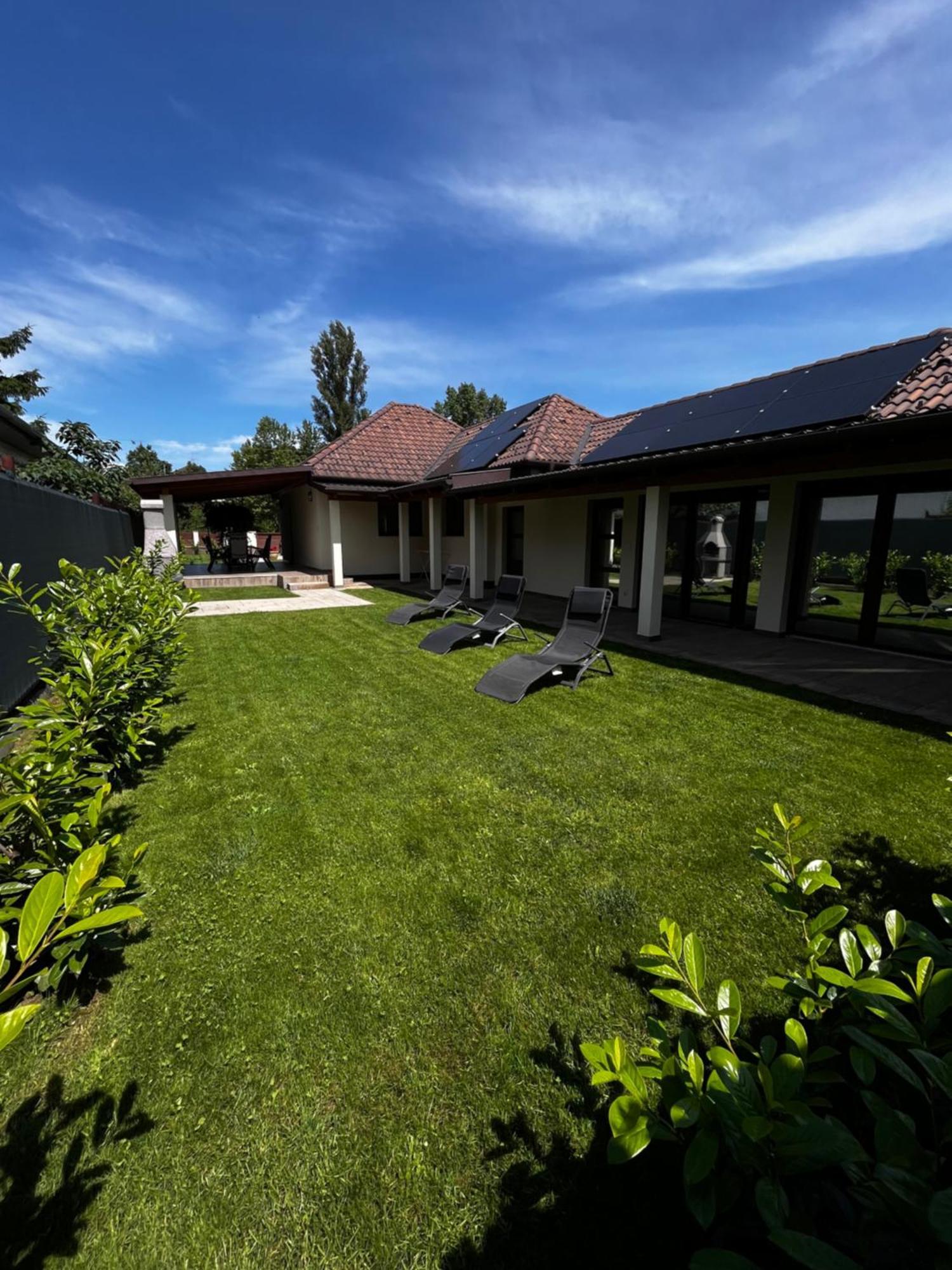 Laura Villa Balatonlelle Dış mekan fotoğraf
